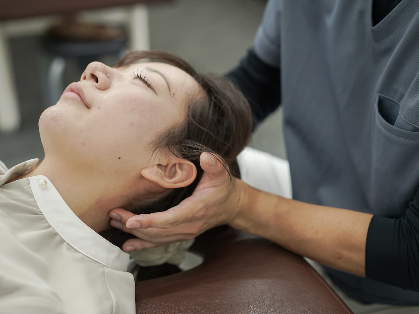 首へのアプローチ